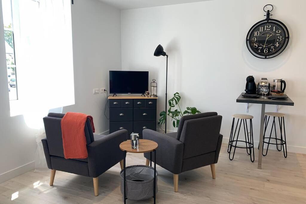 Le Petit Loft - Studio - Wifi - Coeur De Ville - Parking Pont-l'Abbe Exterior photo